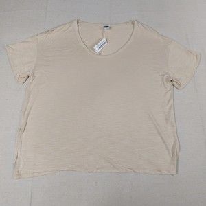 Old Navy T-Shirt NEW Size Medium Short Sleeve Relaxed Basic Tee